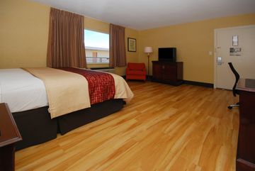 Baymont By Wyndham Downtown Motel