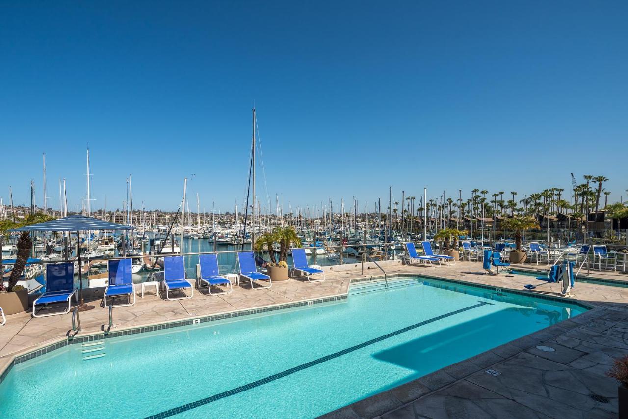 Bay Club And Marina Hotel