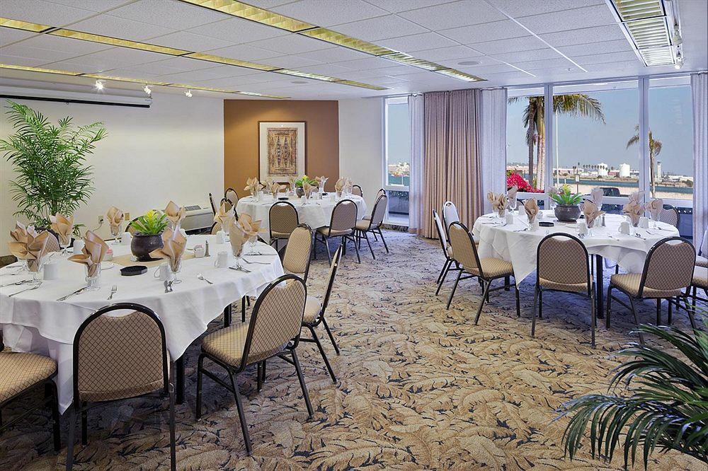 Hotel Bay Club And Marina 3*