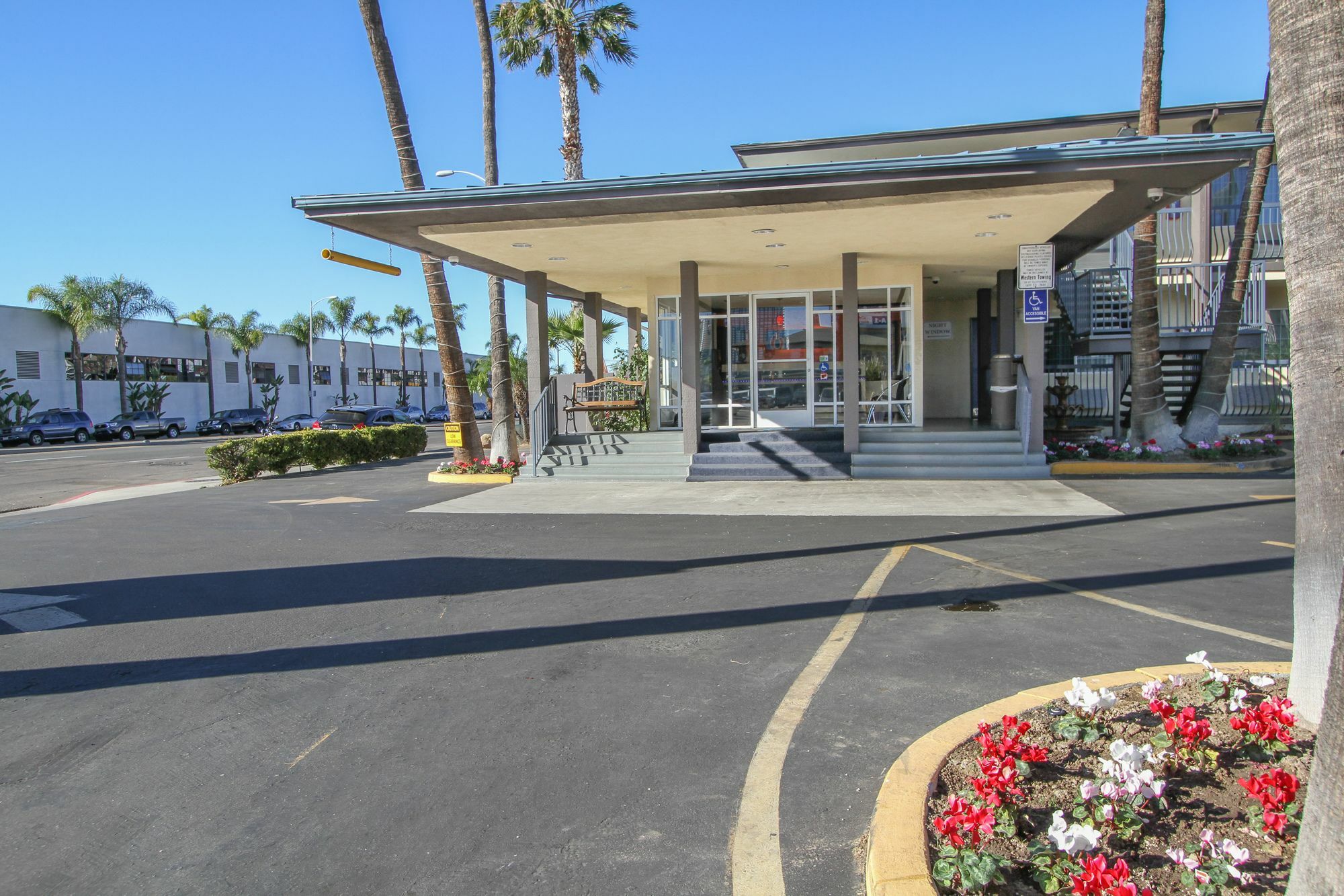 6 San Diego, Ca Airport Harbor Hotel 3*