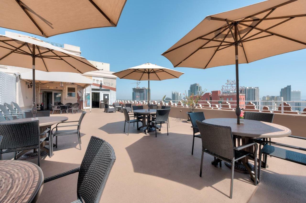 Gaslamp Plaza