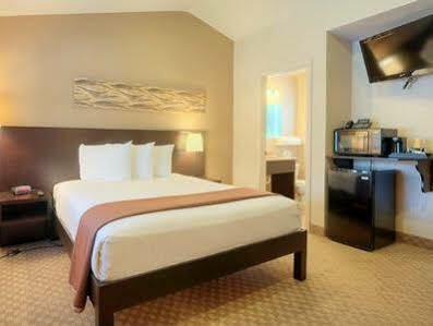 Fairfield & By Marriott Pacific