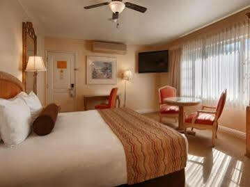 Western Downtown Hotel 3*