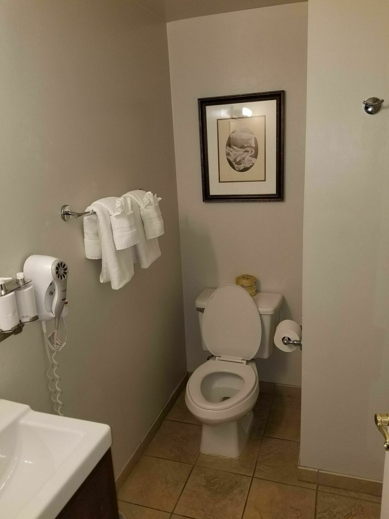 Hotel Found 3*