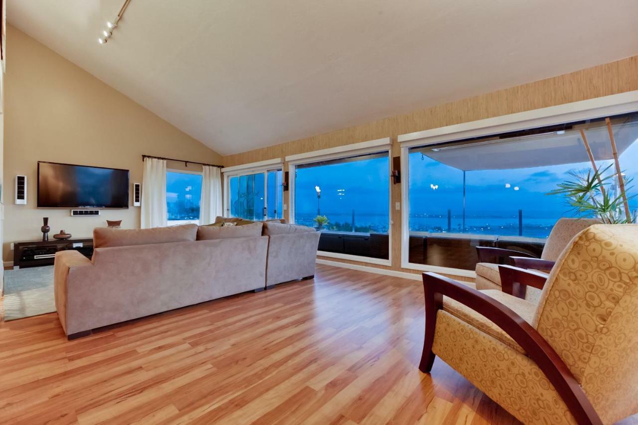 Incredible Hilltop Luxury Bay View Retreat San Diego