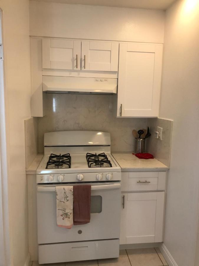 Holiday home 3 Bedrooms Guest House, Pacific Beach, Sea World, Downtown,& 3 Bus Lines-3 *