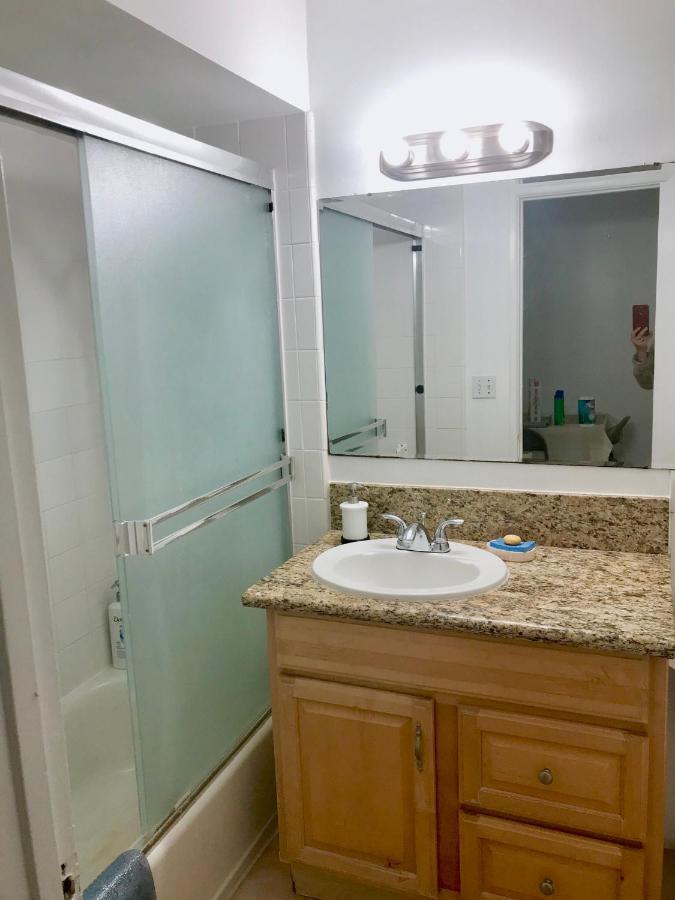Holiday home 3 Bedrooms Guest House, Pacific Beach, Sea World, Downtown,& 3 Bus Lines-3 San Diego