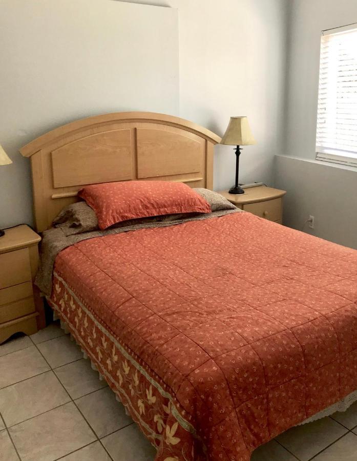 3 Bedrooms Guest House, Pacific Beach, Sea World, Downtown,& 3 Bus Lines-3 *