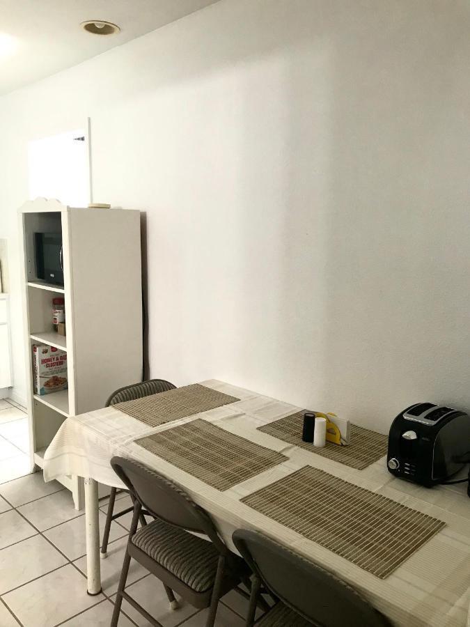 Holiday home 3 Bedrooms Guest House, Pacific Beach, Sea World, Downtown,& 3 Bus Lines-3