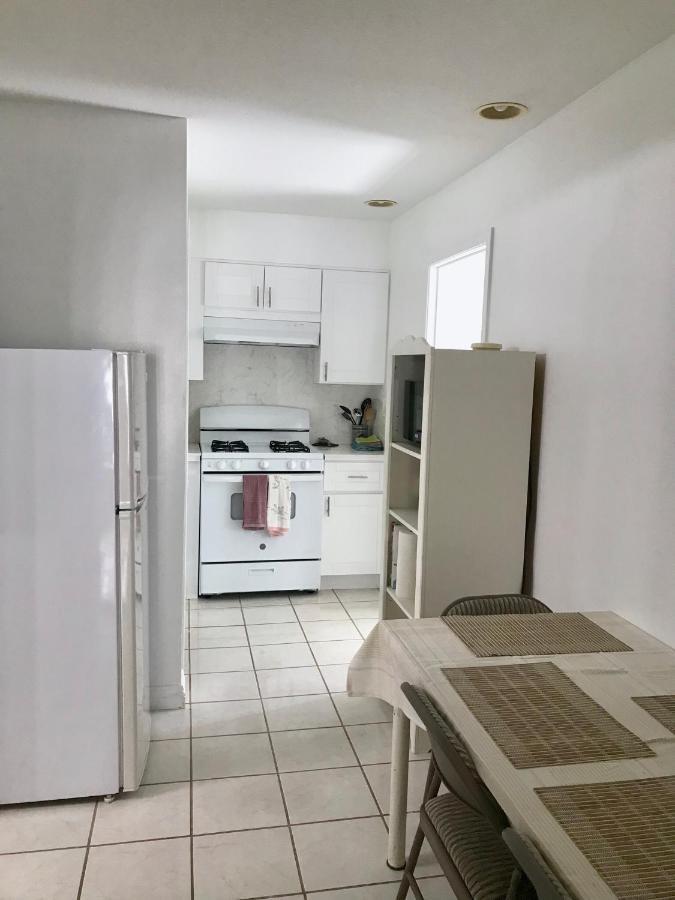 Holiday home 3 Bedrooms Guest House, Pacific Beach, Sea World, Downtown,& 3 Bus Lines-3