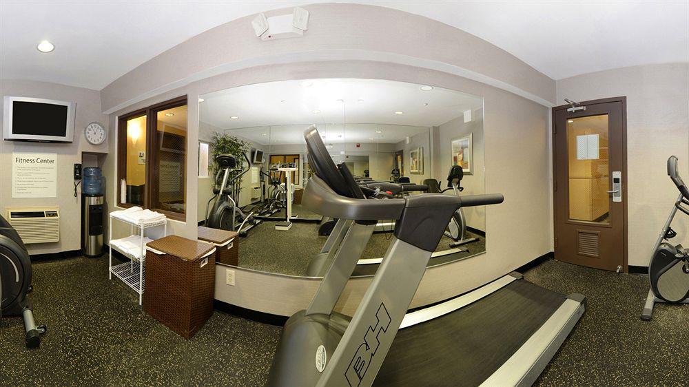 Hotel Express Airport-old Town By Ihg